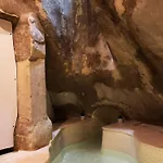 Wave 24 Savynomad Harbour & Private Jacuzzi Cave Hébergement de vacances