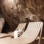 Wave 24 Savynomad Harbour & Private Jacuzzi Cave