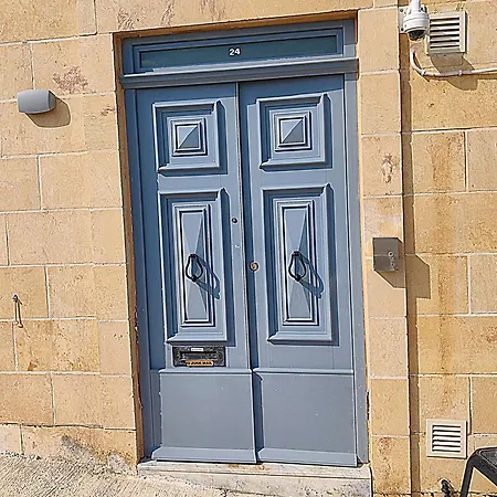 Wave 24 Savynomad Harbour & Private Jacuzzi Cave La Valeta