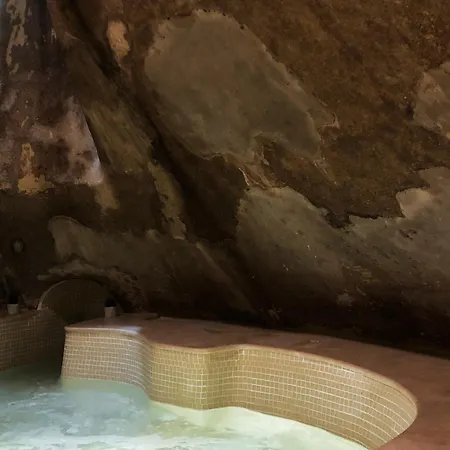 Wave 24 Savynomad Harbour & Private Jacuzzi Cave Сasa de vacaciones La Valeta