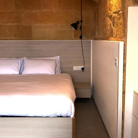 Сasa de vacaciones Wave 24 Savynomad Harbour & Private Jacuzzi Cave La Valeta