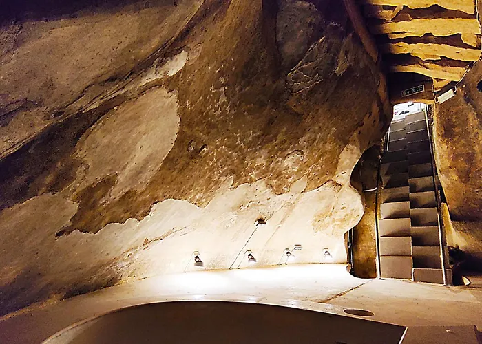 Дом отдыха Wave 24 Savynomad Harbour & Private Jacuzzi Cave