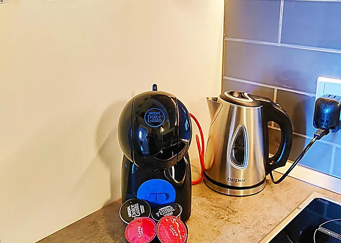 Wave 24 Savynomad Harbour & Private Jacuzzi Cave Дом отдыха