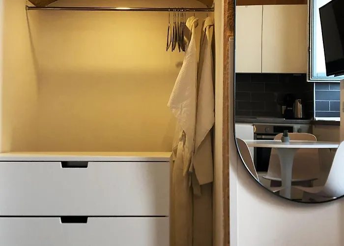 Дом отдыха Wave 24 Savynomad Harbour & Private Jacuzzi Cave Валетта