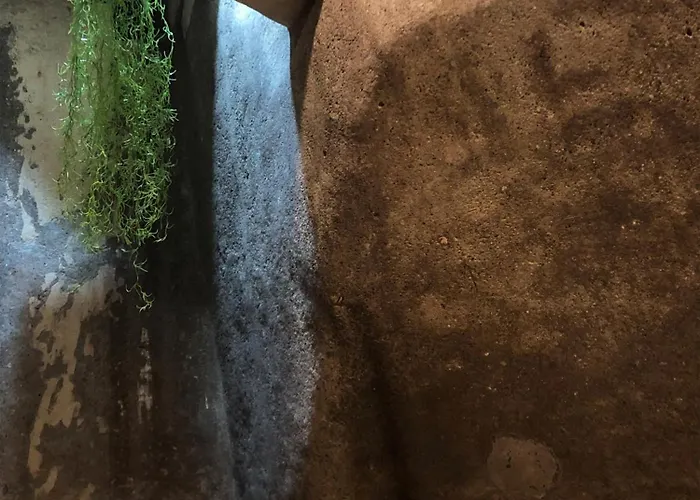 Wave 24 Savynomad Harbour & Private Jacuzzi Cave *