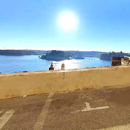 Holiday home Wave 24 Savynomad Harbour & Private Cave Valletta