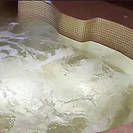 Hébergement de vacances Wave 24 Savynomad Harbour & Private Jacuzzi Cave La Valette