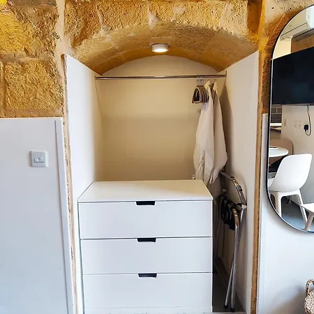 Wave 24 Savynomad Harbour & Private Jacuzzi Cave Hébergement de vacances La Valette