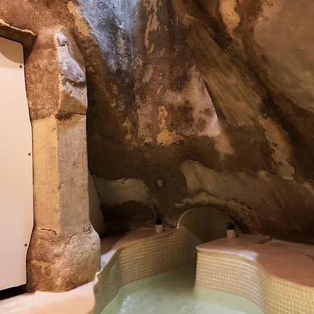 Wave 24 Savynomad Harbour & Private Jacuzzi Cave Hébergement de vacances