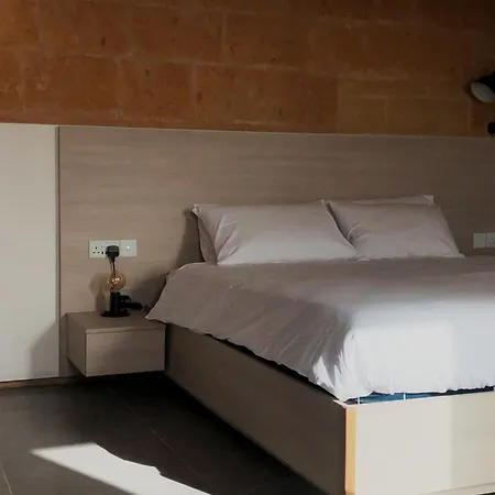 Wave 24 Savynomad Harbour & Private Cave Holiday home