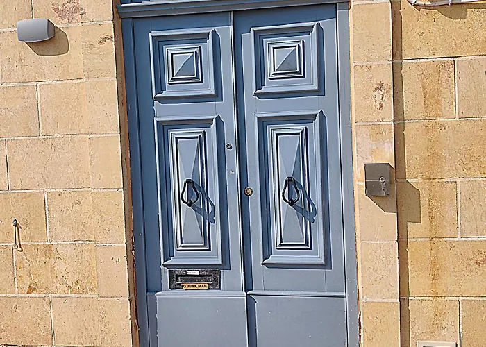 Wave 24 Savynomad Harbour & Private Jacuzzi Cave ואלטה