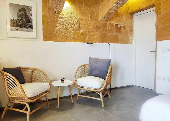 בית נופש Wave 24 Savynomad Harbour & Private Jacuzzi Cave ואלטה